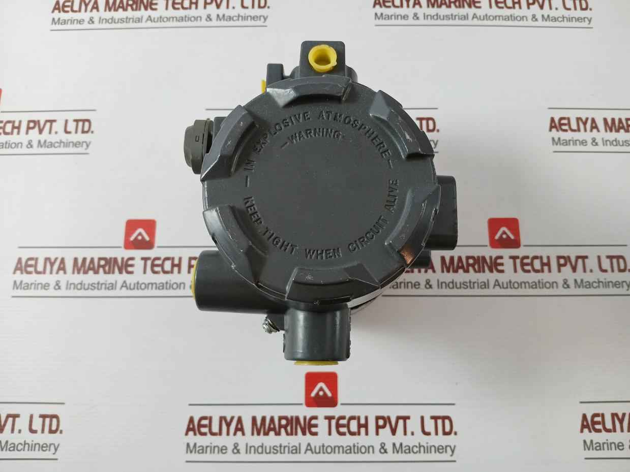 Fisher I2P-100 Electro-pneumatic Transducer 4-20 Madc 3-15 Psi