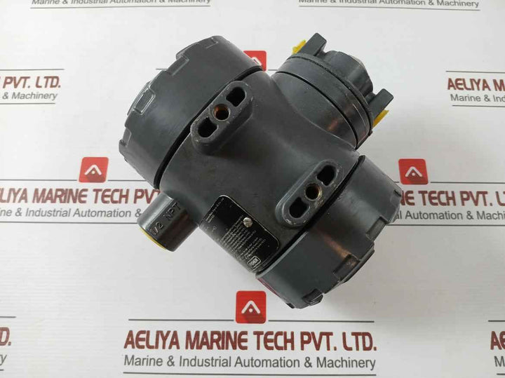 Fisher I2P-100 Electro-pneumatic Transducer 4-20 Madc 3-15 Psi