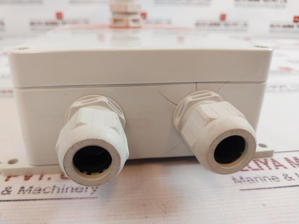 Flamtron 800/24 vst-k-nt a uv-flame detector - Aeliya Marine Tech