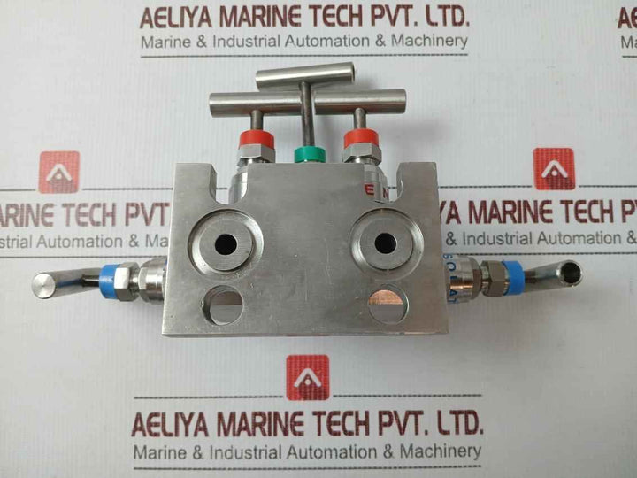 Fluid Controls 8-5 Sfmnv-4Dn-dp.Ssnace 5 Valve Manifold “T” Type M/F Pn400