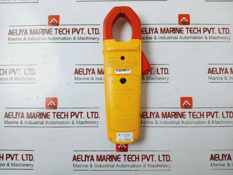 Fluke 302+ Digital Clamp Meter 400A Cat Iii 600V