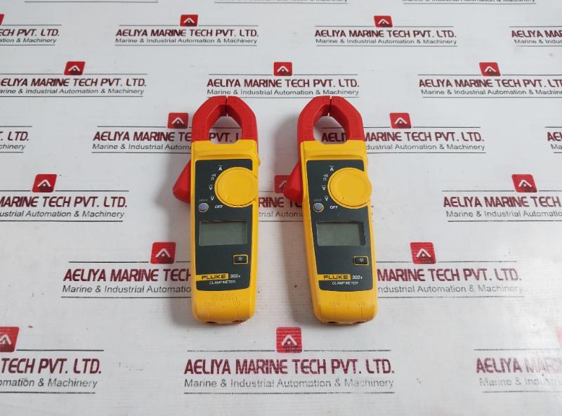 Fluke 302+ Digital Clamp Meter Iec Lr03 400A