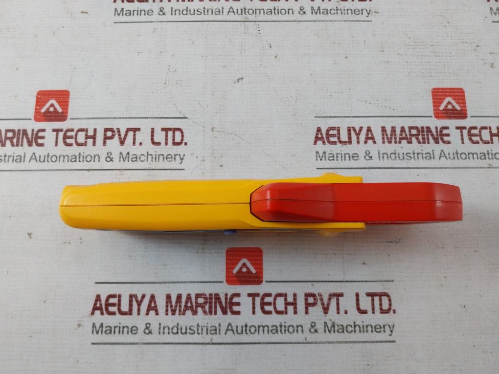 Fluke 323 Clamp Meter Cat III 600V 400A