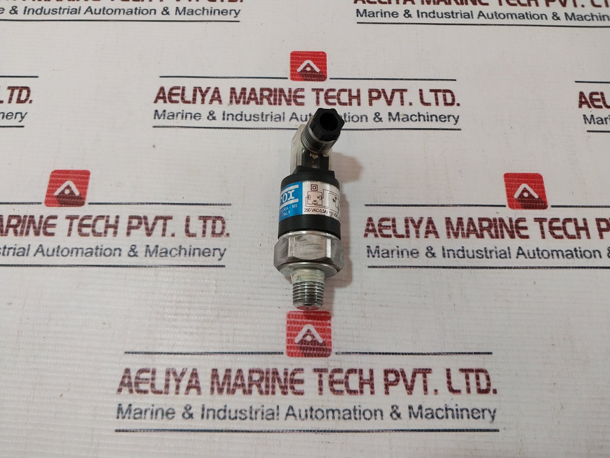 FOX F4/M2 Pressure Switch 250VAC 0.5A