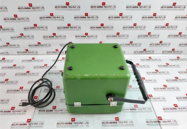 Foxboro 2At-cal Spec 200 System Calibrator & Accessories Range: 1-100