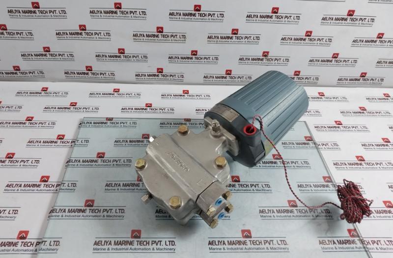 Foxboro E13dl D/p Cell Electronic Transmitter 4-20 Ma 13-50 Vdc