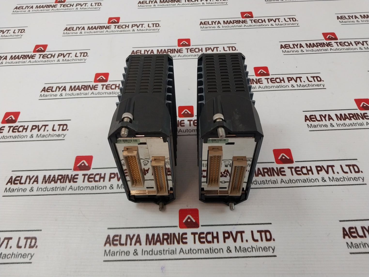 Foxboro Fbm227 Digital Module 4 Input/2 Output Rh927Ac, 0-10Vdc