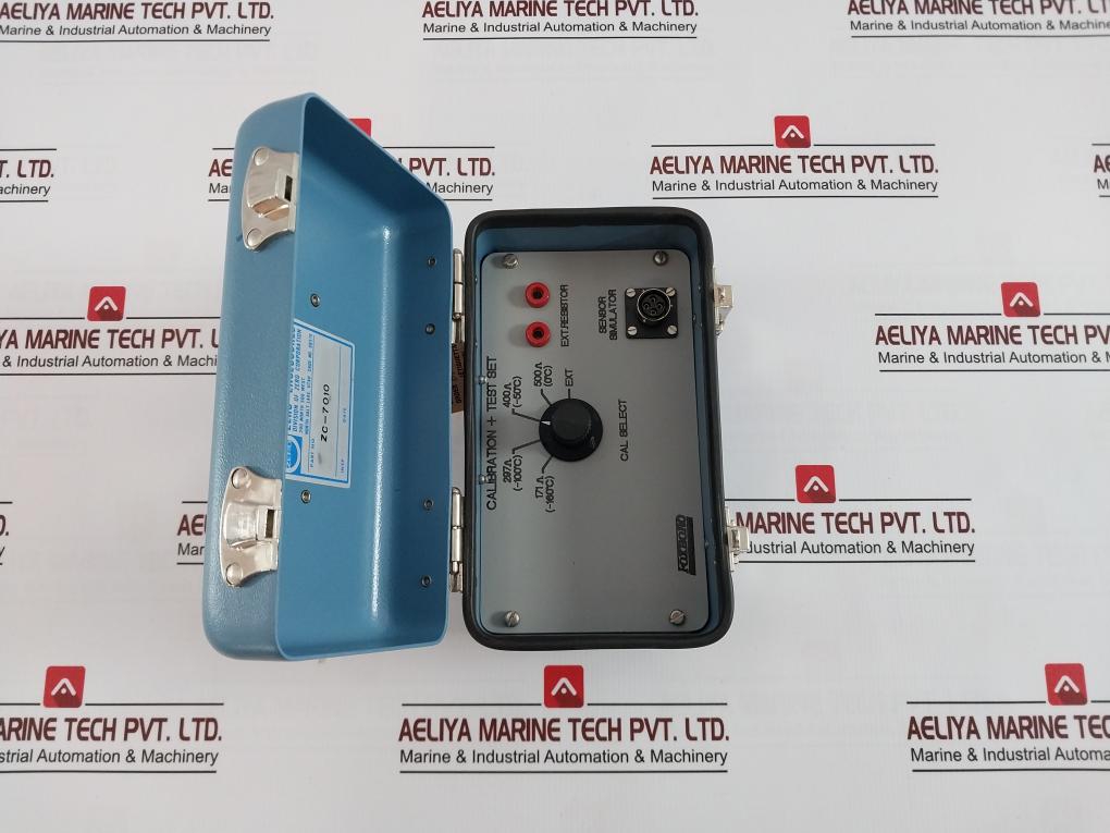 Foxboro M5450-4 Calibration Test Set Zc-7010 L8006Er