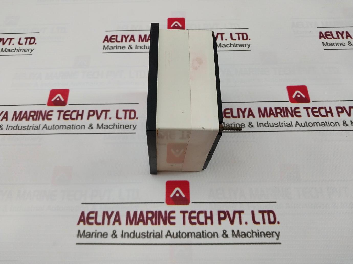 Frer Analog Voltmeter 0-440/600V 440/100V