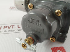 Fs-67cfr-235-Instrument-Supply-Regulator-With-Brass-Gauge-By-Fisher-10