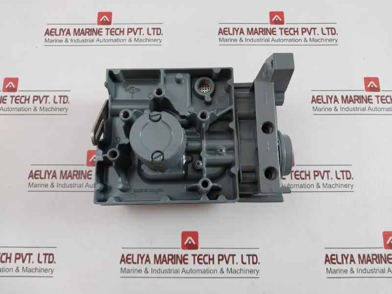 Fs3582-1-a Pneumatic Single-acting Positioner 3 To 15 Psi Fisher