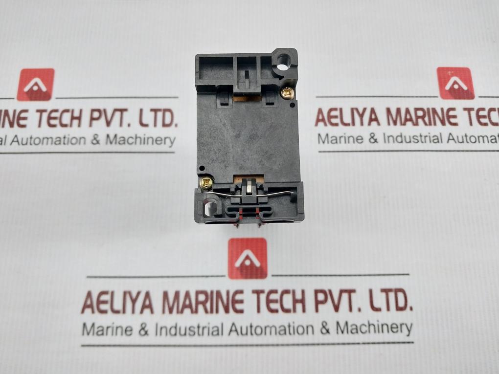 Fuji-Electric-100-100-110V-50-60Hz-Auxiliary-Relay-Src50-2U-X-6A-209609-2