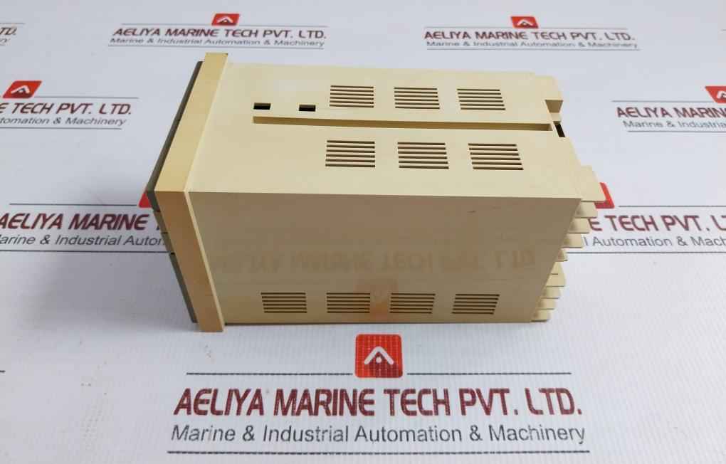 Fuji Electric 0-30.0 Dc 4-20Ma Digital Temperature Controller Pykcry11-oky
