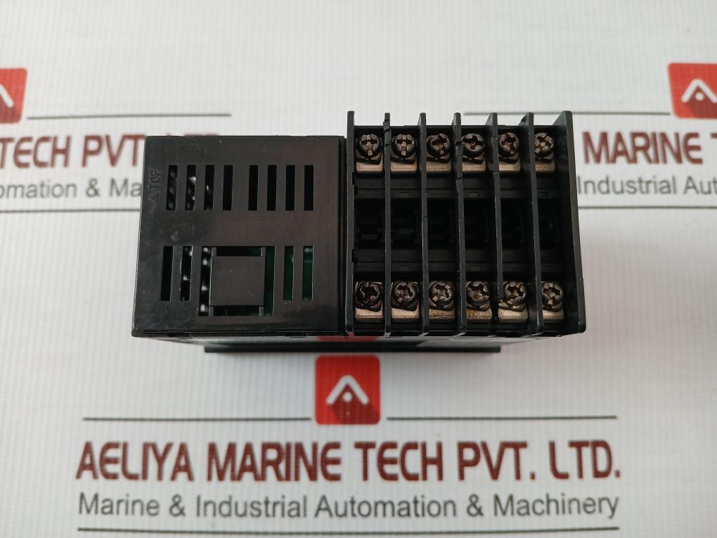 Fuji Electric 100-240 Vac 50/60 Hz Temperature Controller Pxr5Tcy1-8W000-c