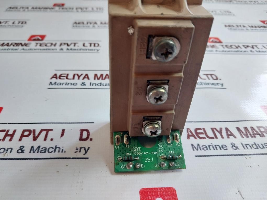 Fuji Electric 2mbi300u2b-060-50 Igbt Module 300a 600v