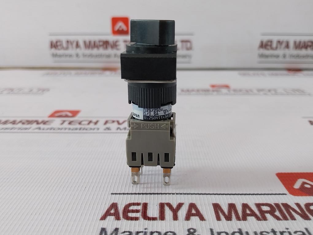 Fuji Electric Ah164-p2 Selector Switch 125/250V 1/0.5A 0.2A/125Vdc