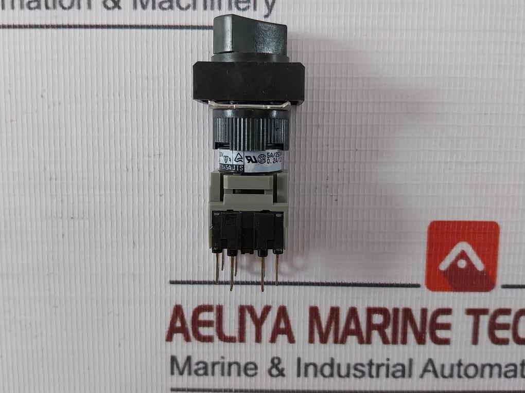 Fuji Electric Ah164-p2 Selector Switch 125/250V 1/0.5A 0.2A/125Vdc