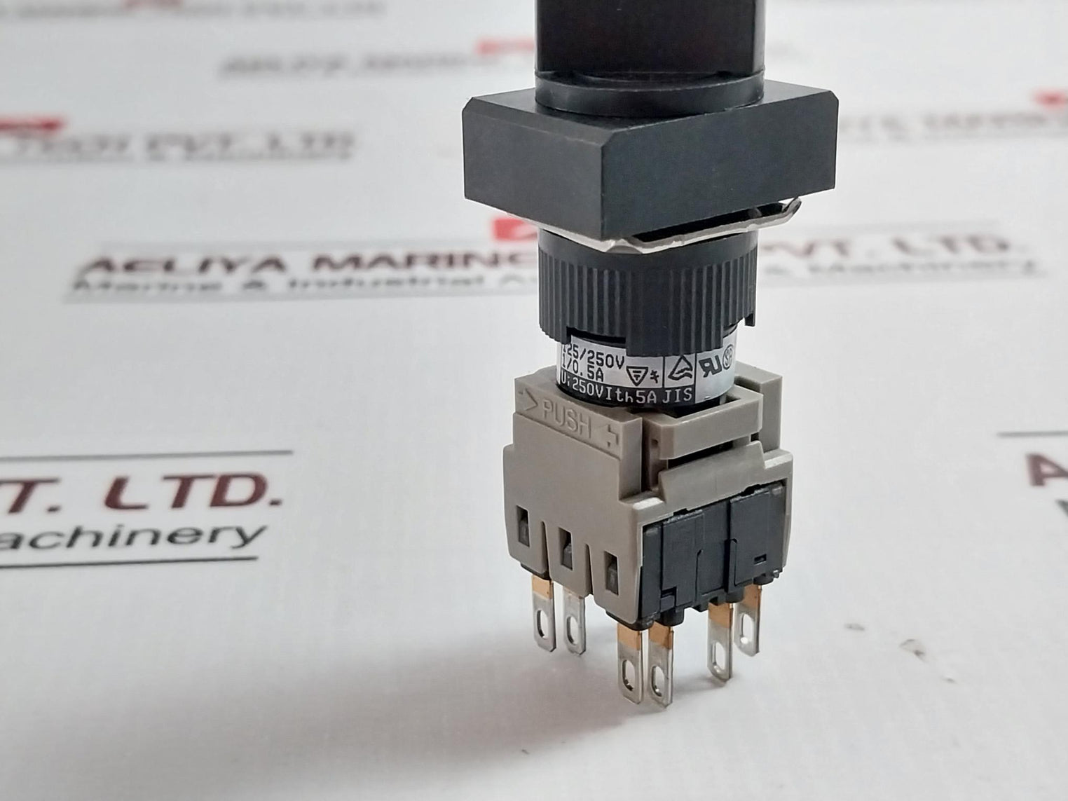 Fuji Electric Ah164-p2 Selector Switch 250V 5A