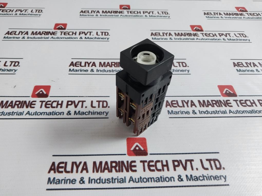 Fuji Electric AH22-P2 Command Switch 41-10896