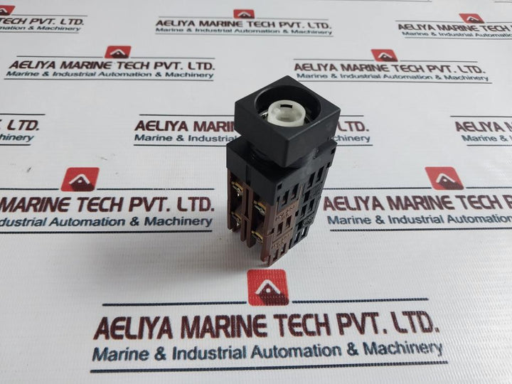 Fuji Electric AH22-P2 Command Switch 41-10896