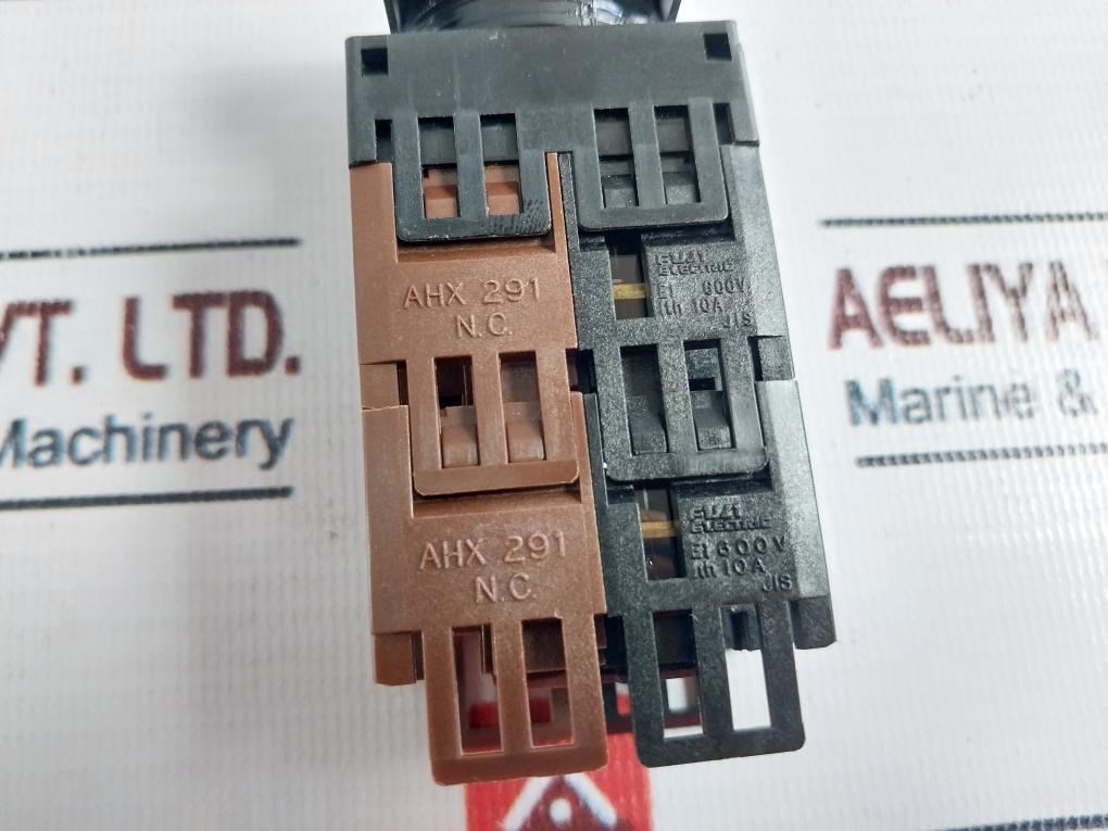 Fuji Electric AH22-P2 Command Switch 41-10896