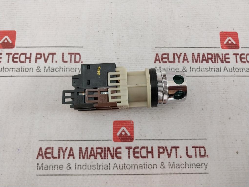 Fuji Electric Ah30-l2 Green Push Button Command Switch 200-220V 50-60Hz