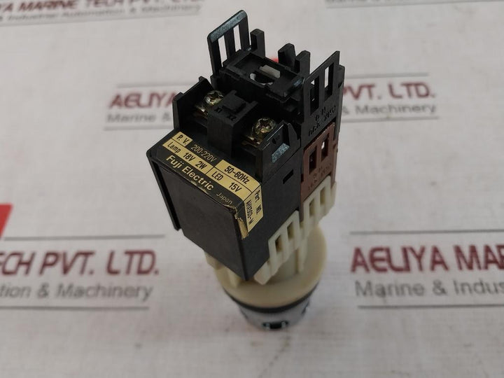 Fuji Electric Ah30-l2 Green Push Button Command Switch 200-220V 50-60Hz