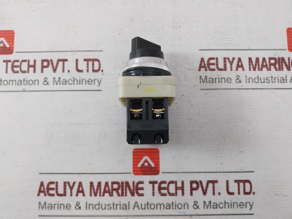 Fuji Electric Ah30-p2 7S Selector Switch 250V 6A 600Vac 41-10896