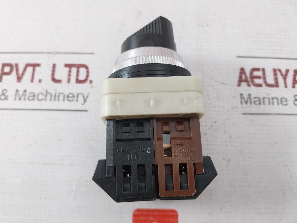 Fuji Electric Ah30-p2 7S Selector Switch 250V 6A 600Vac 41-10896