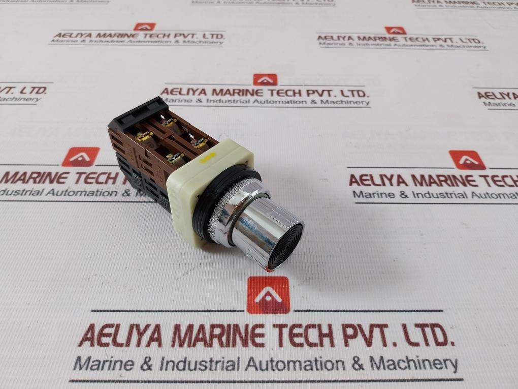 Fuji Electric Ah30 Push Button Command Switch S6B22 10A 600Vac 253C