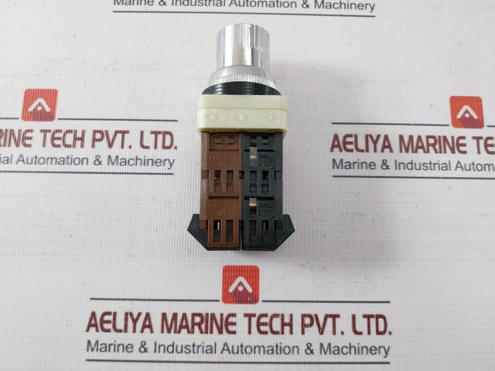 Fuji Electric Ah30 Push Button Command Switch S6B22 10A 600Vac 253C