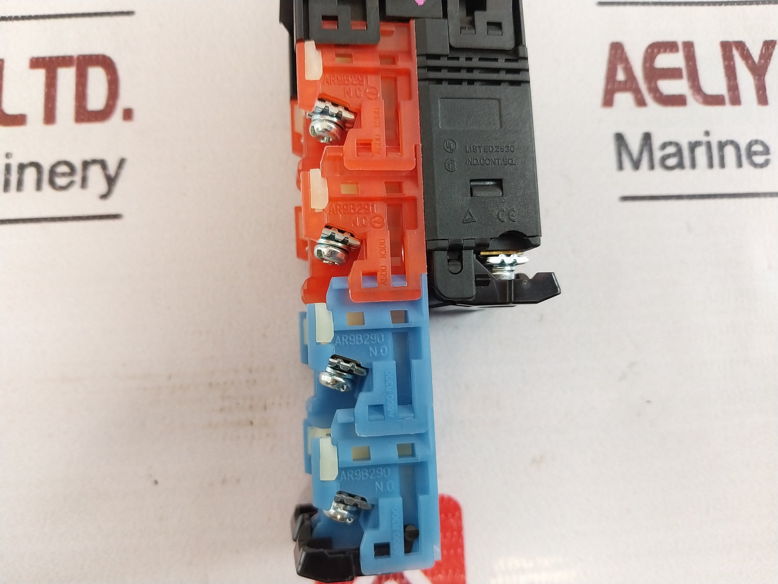 Fuji Electric Ar30Pl-2 Illuminated Push Button 200-220V 50-60Hz