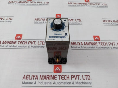 Fuji Electric Atm2Pad Motor Timer With Base 0 To 30Sec 110V 50/60Hz