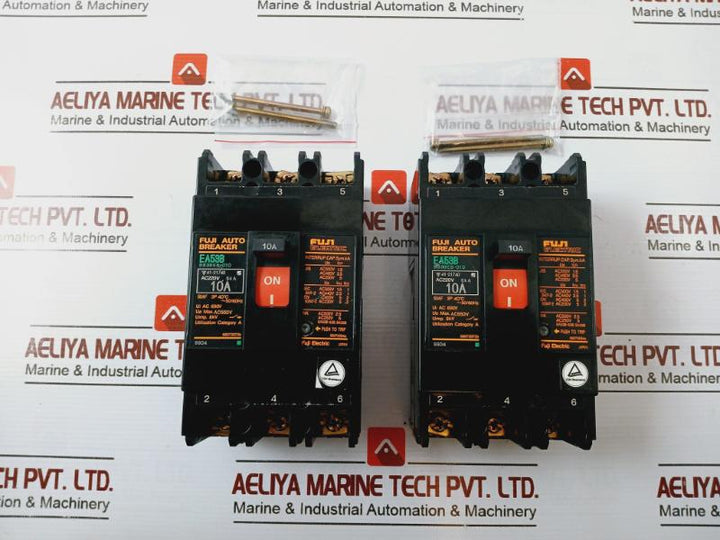 Fuji Electric Ea53B 3-pole Automatic Circuit Breaker 50/60Hz Ac550V