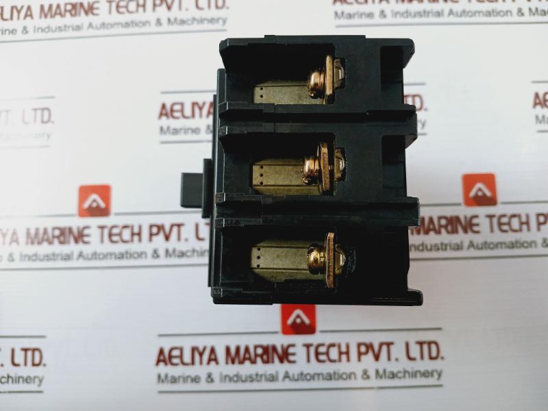 Fuji Electric Ea53B 3-pole Automatic Circuit Breaker 50/60Hz Ac550V