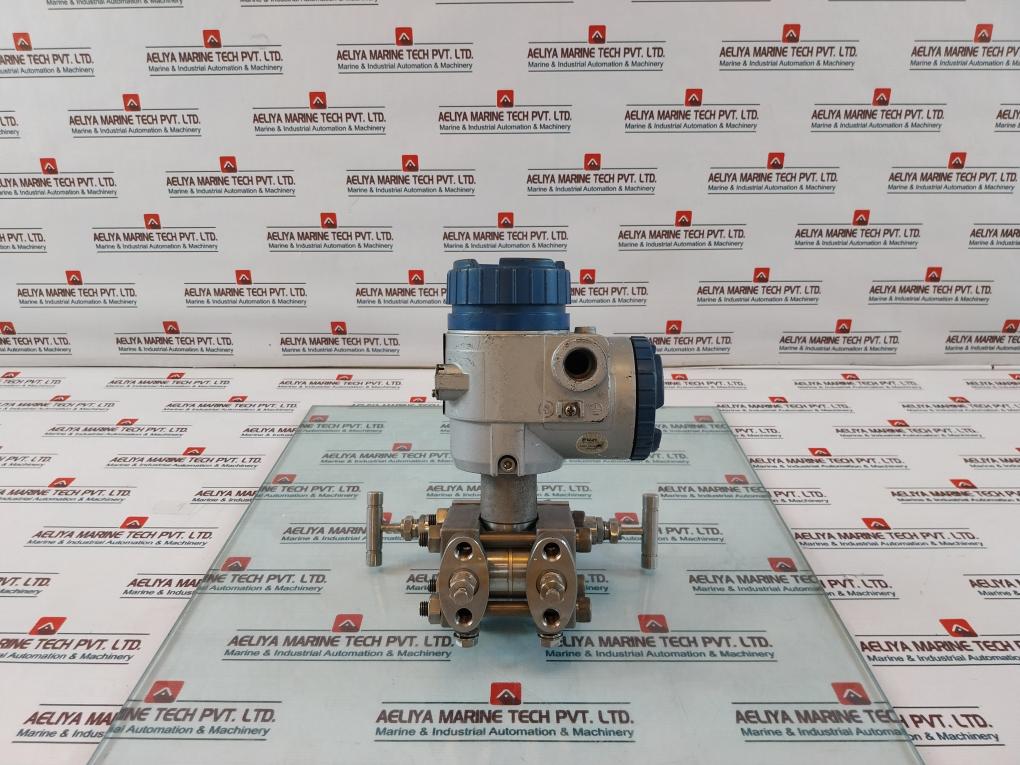 Fuji Electric Fhcb33V4-pacyy-aa Diff. Pressure Transmitter Fcx-aii