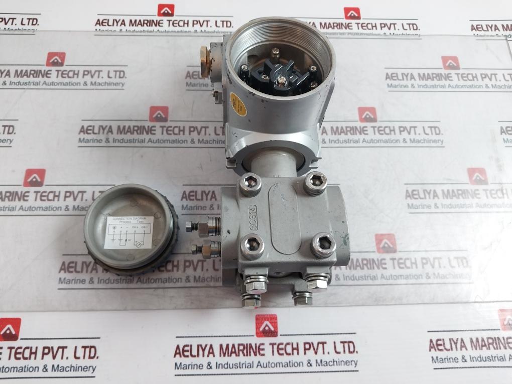 FUJI ELECTRIC FHCB33V4-PACYY-AA Diff Pressure Transmitter 4-20 m adc