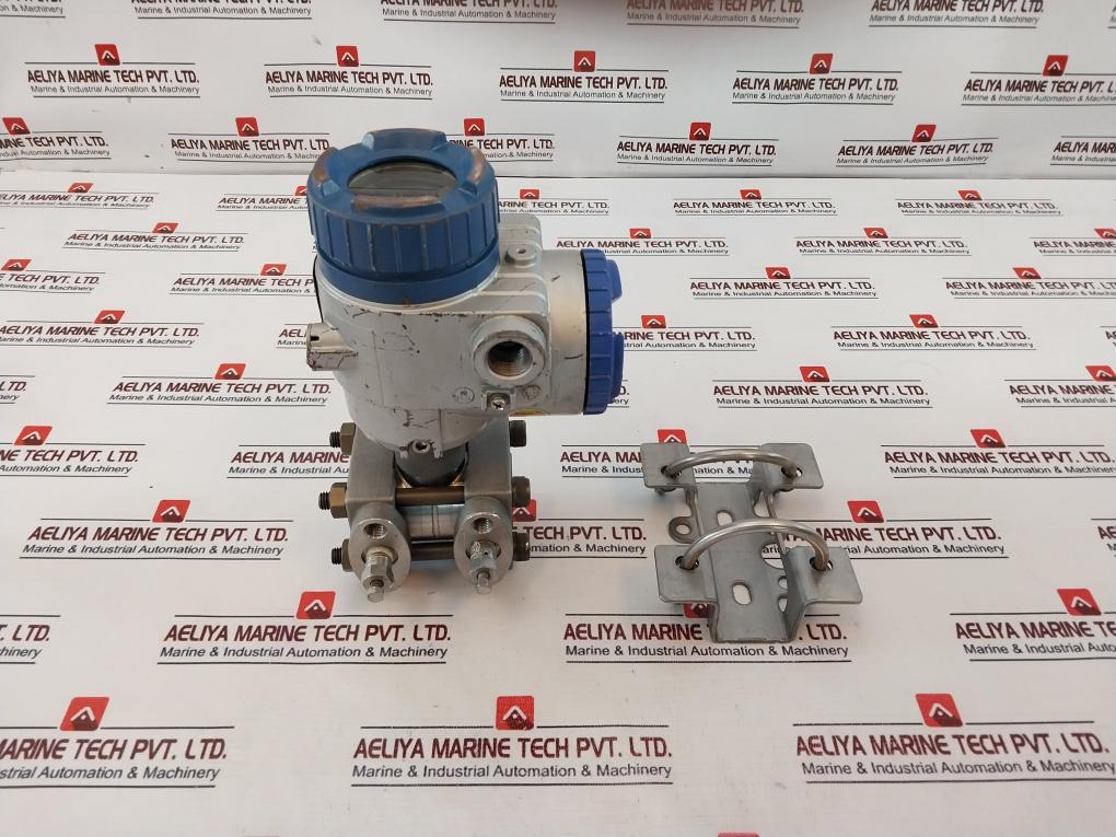 Fuji Electric Fhcb33V4-pacyy-aa Differential Pressure Transmitter 2300 Psi