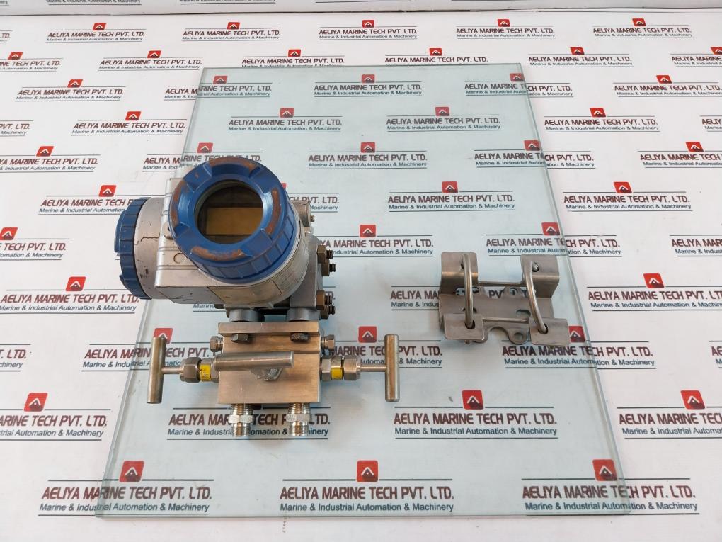 Fuji Electric Fkcb33V4-pacyy-aa Diff. Pressure Transmitter 2300 Psi