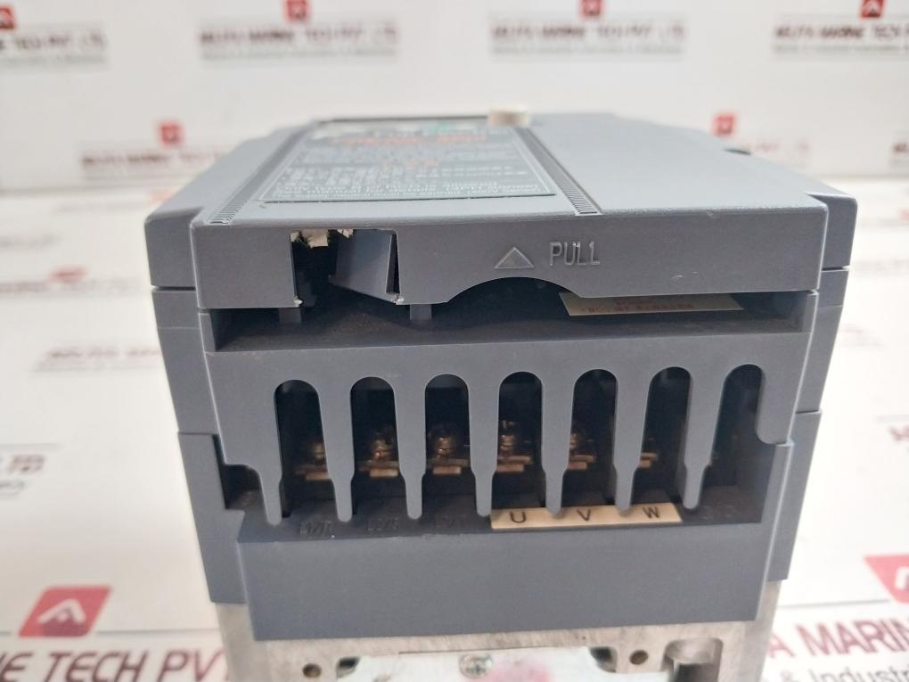 Fuji Electric Frn0005C2S-4A Ac Drive Adc12 Kmt 278V Ptsa310480-01