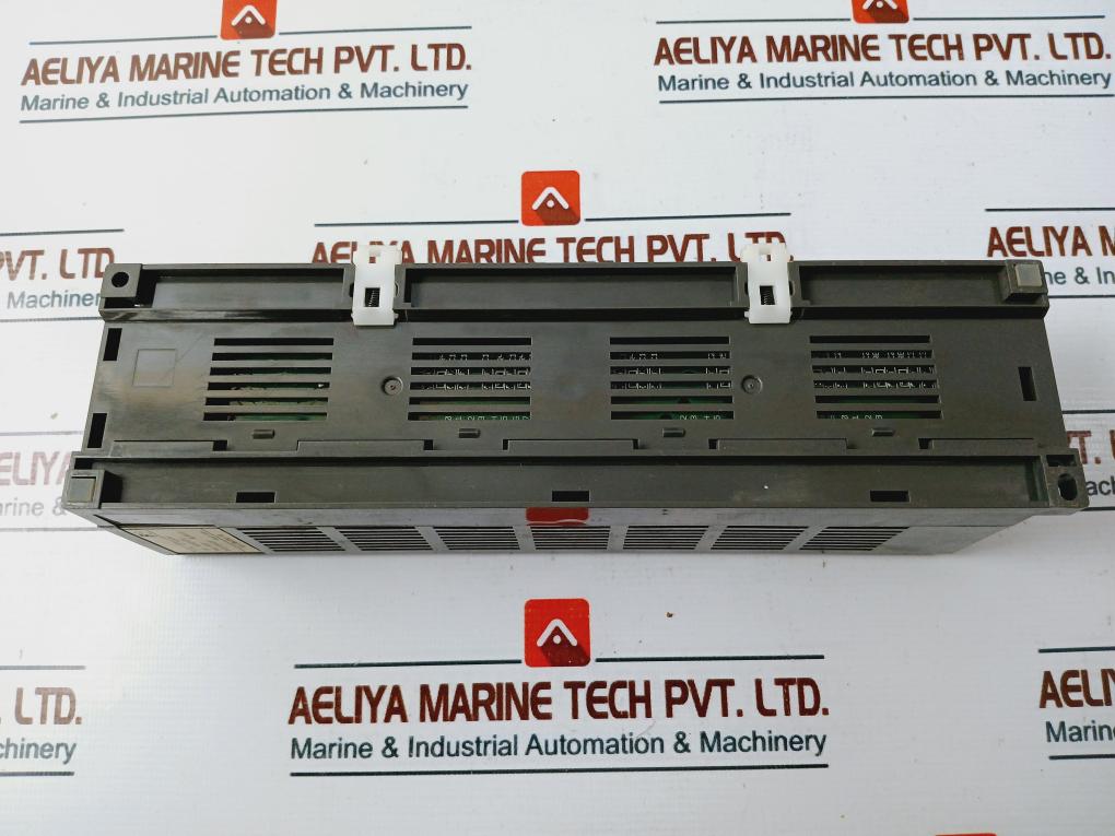 Fuji Electric NP2X32-RT1C T-link I/o Terminal Unit DC24V