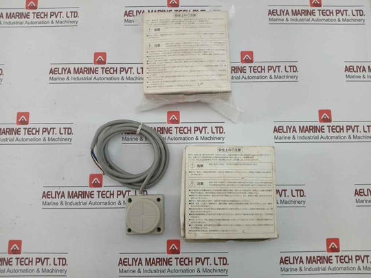 Fuji Electric Proximity Switch 10-30Vdc Pe-b30Db/147