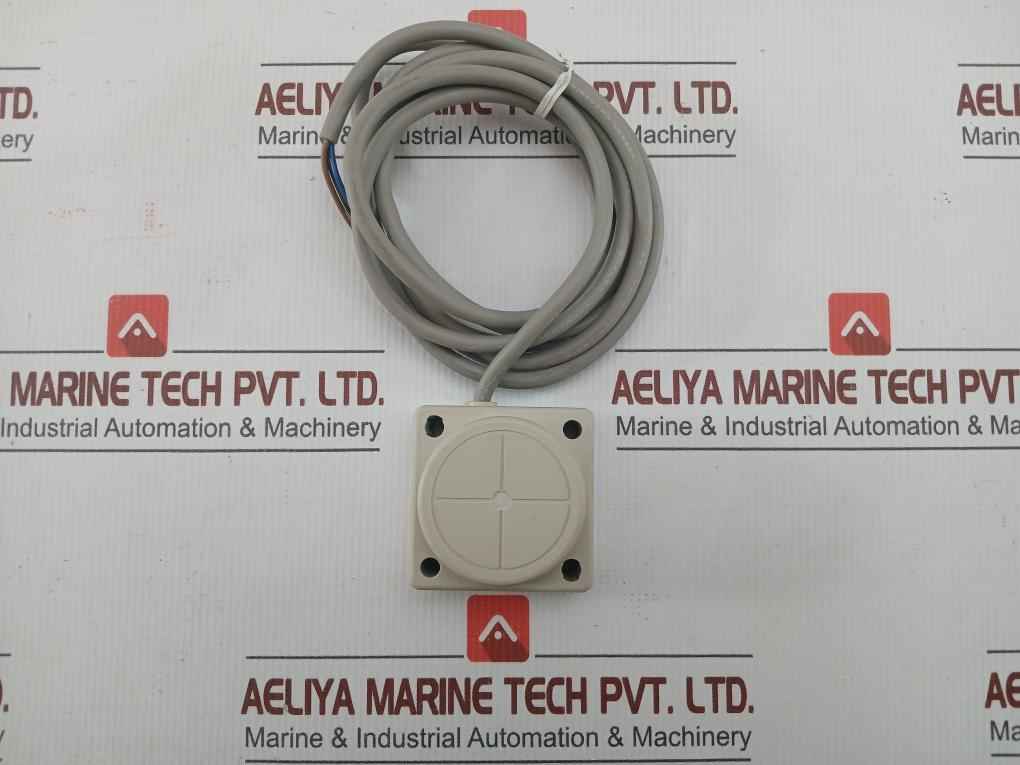 Fuji Electric Proximity Switch 10-30Vdc Pe-b30Db/147