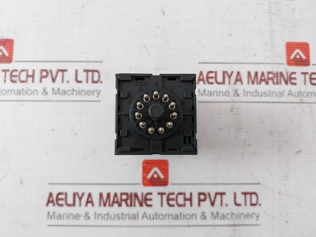 Fuji Electric Pxf4Abu2-gvy00 Temperature Controller 100-240Vac 50/60Hz 10Va