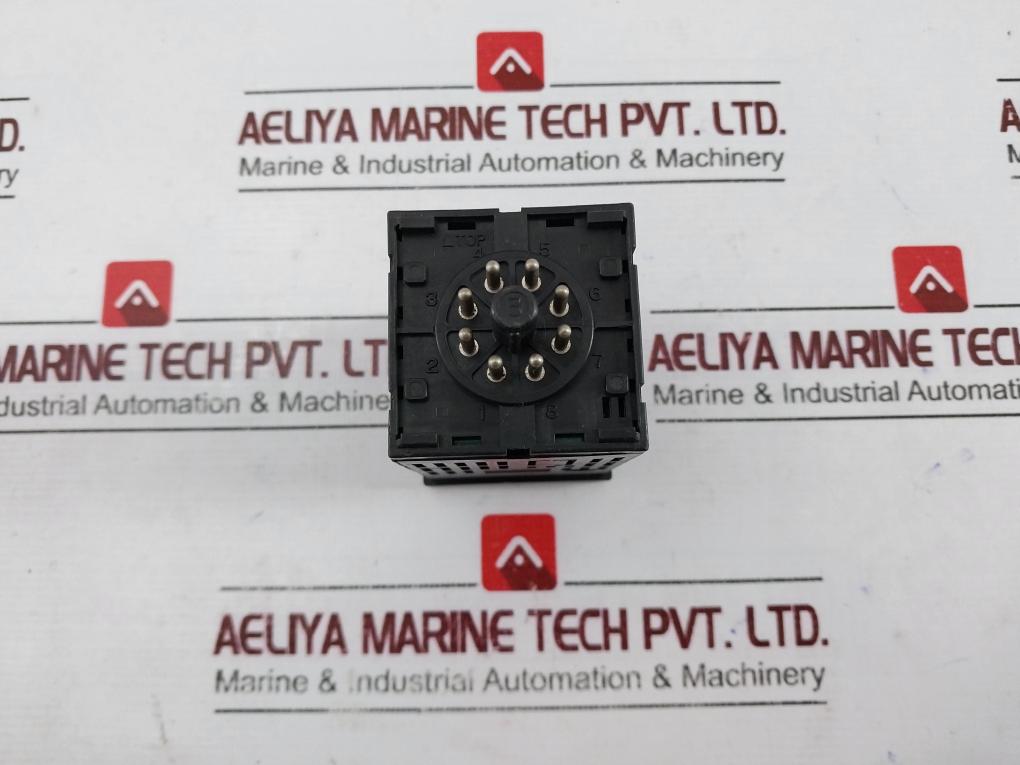 Fuji Electric Pxr4Tas1-0V200 Temperature Controller 4Y01204T 100-240Vac