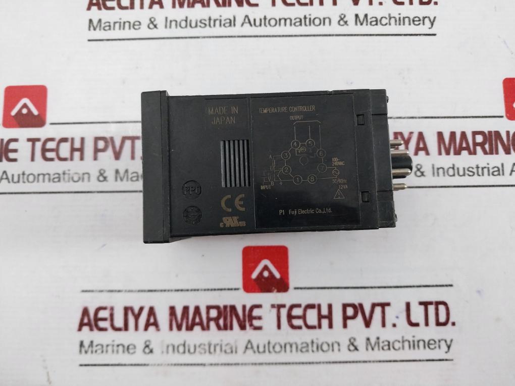 Fuji Electric Pxr4Tas1-0V200 Temperature Controller 4Y01204T 100-240Vac
