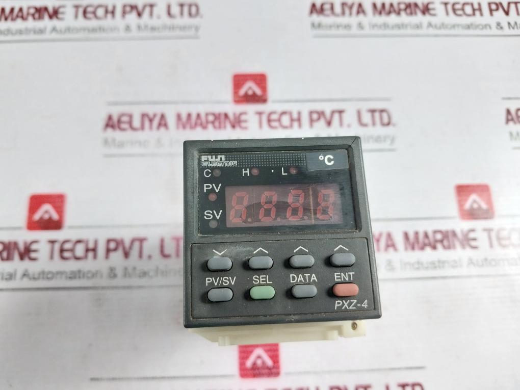 Fuji Electric Pxz-4 Temperature Controller 15Va 100-240Vac 50/60Hz