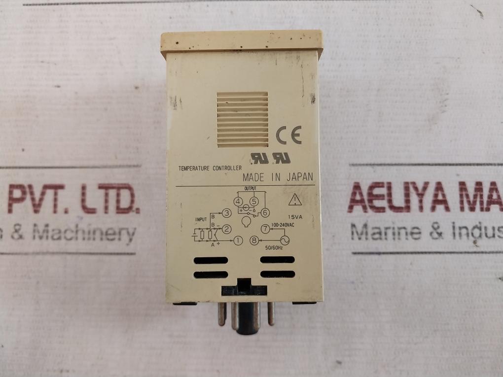 Fuji Electric Pxz-4 Temperature Controller 3429896T 100-240Vac 50/60Hz 15Va