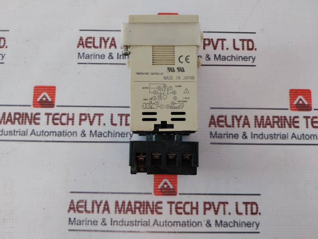 Fuji Electric PXZ4TAY2-1VC75 Temperature Controller with Base