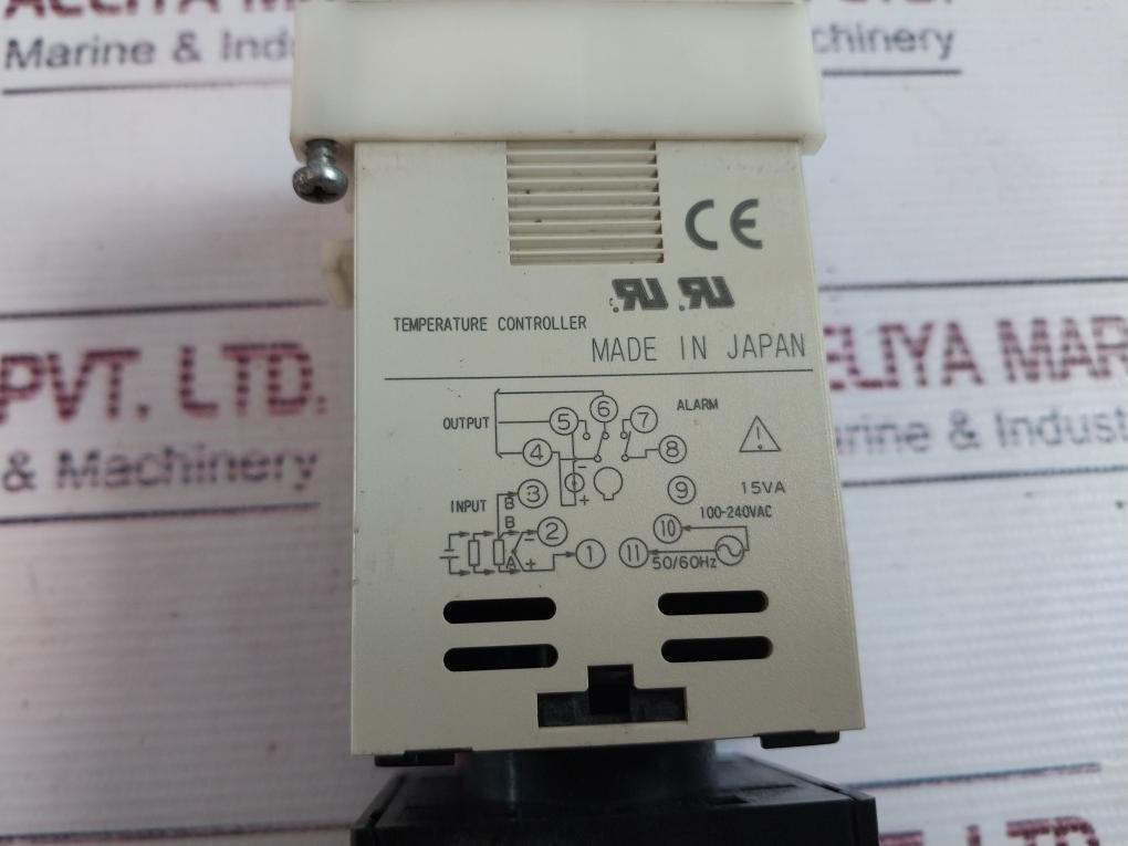 Fuji Electric Pxz4Tay2-1Vc75 Temperature Controller With Base Tp411Sba